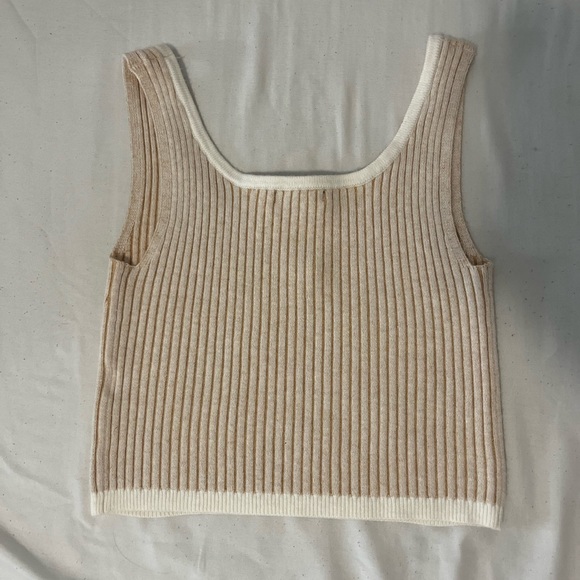 cream colored crop top! - Picture 4 of 5